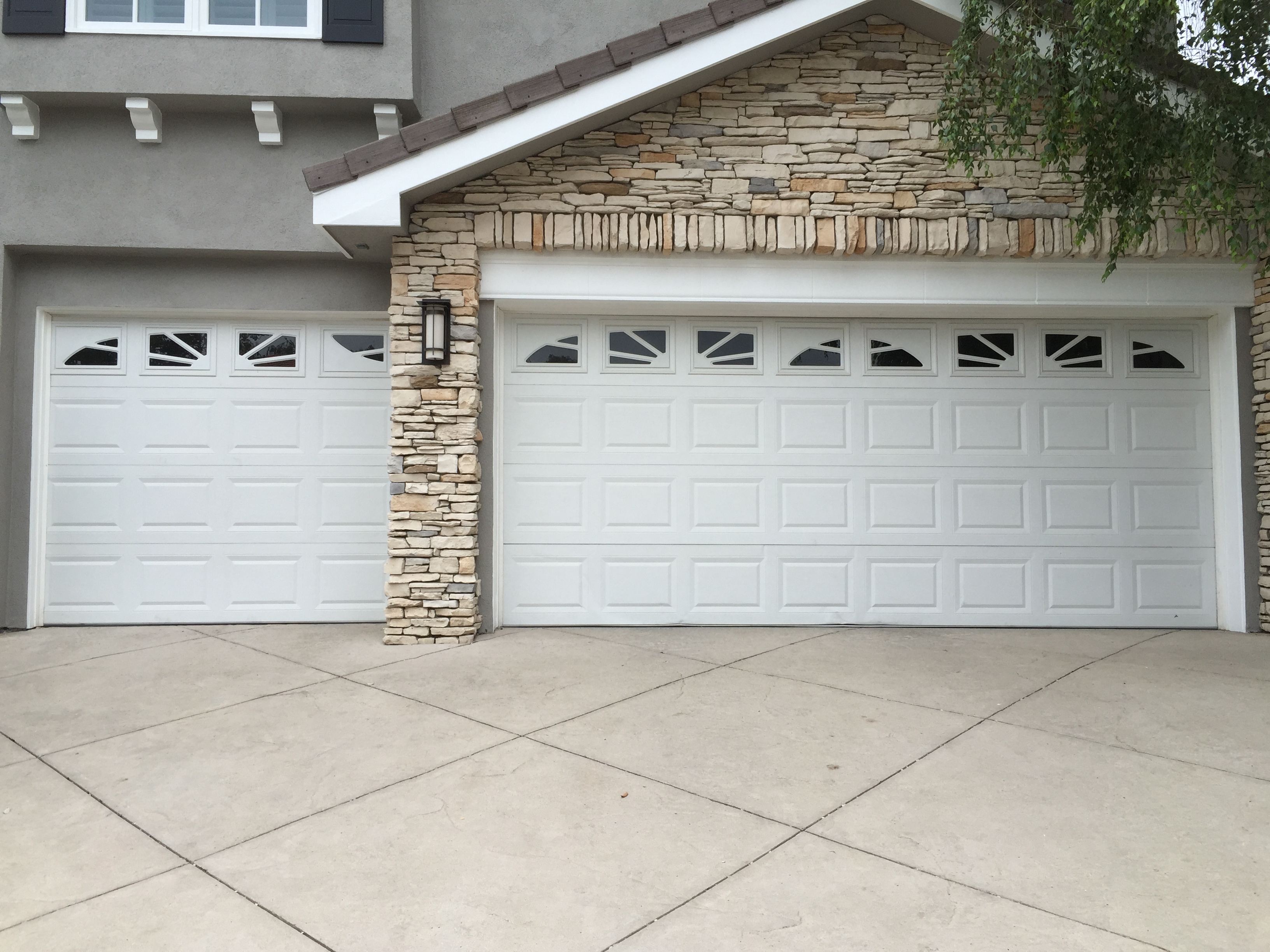 Garage Door Installation in Hollywood Hills